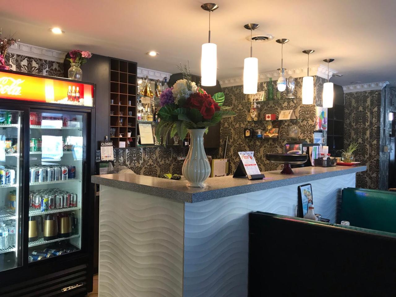 Hotel Royal Plaza Γουίνιπεγκ Εξωτερικό φωτογραφία